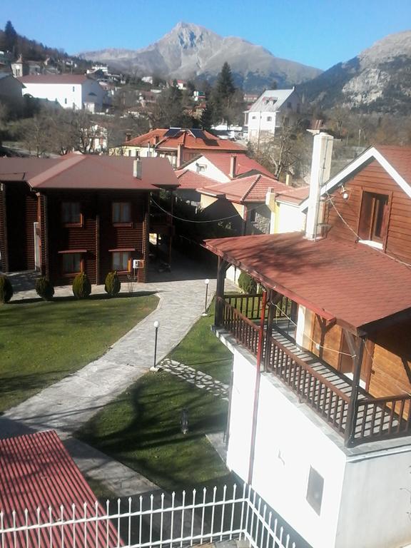 Stivakti Chalet Karpenisi Exterior photo